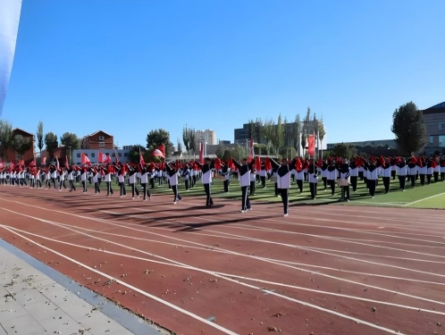 標(biāo)題：陽(yáng)光律動(dòng)，青春飛揚(yáng)——2025年全市中小學(xué)特色大課間展示活動(dòng)
瀏覽次數(shù)：2130
發(fā)表時(shí)間：2025-12-01