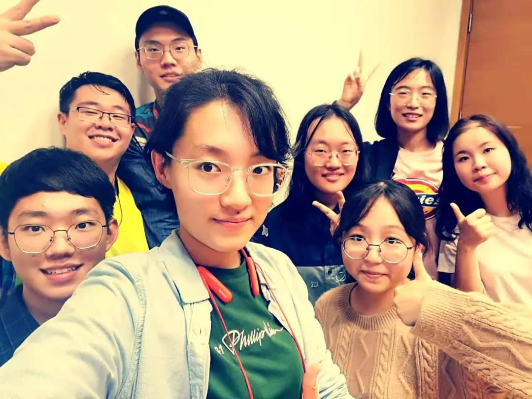 標(biāo)題：一中人在港澳
瀏覽次數(shù)：1585
發(fā)表時(shí)間：2020-12-05